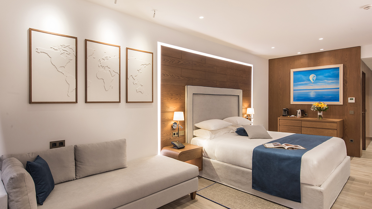 Harmony Suite Sea View with heated outdoor whirlpool and gym